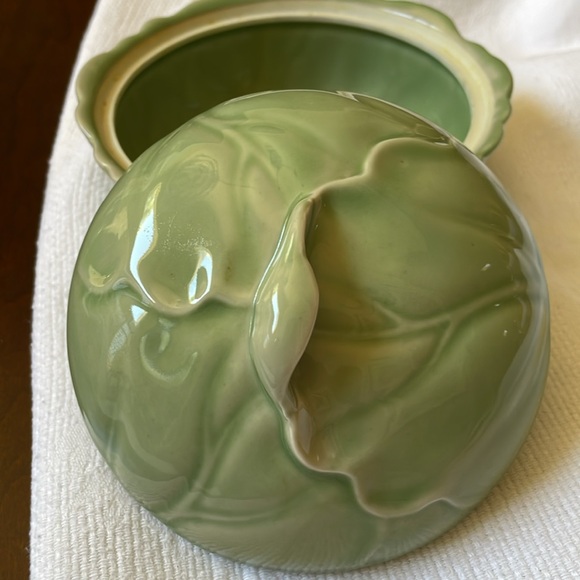 VTG Porcelain Ceramic Cabbage or Lettuce Ware Covered Bowl - Picture 2 of 9